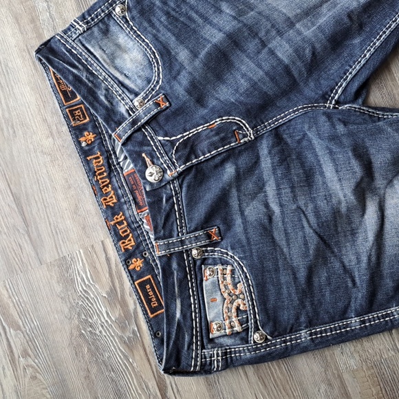 ROCK REVIVAL CROP JEANS - Picture 7 of 8